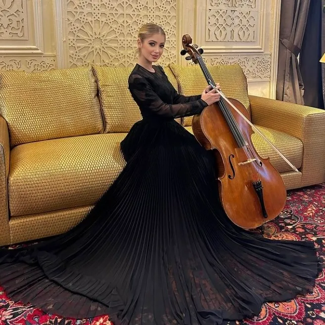 STRINGS 16